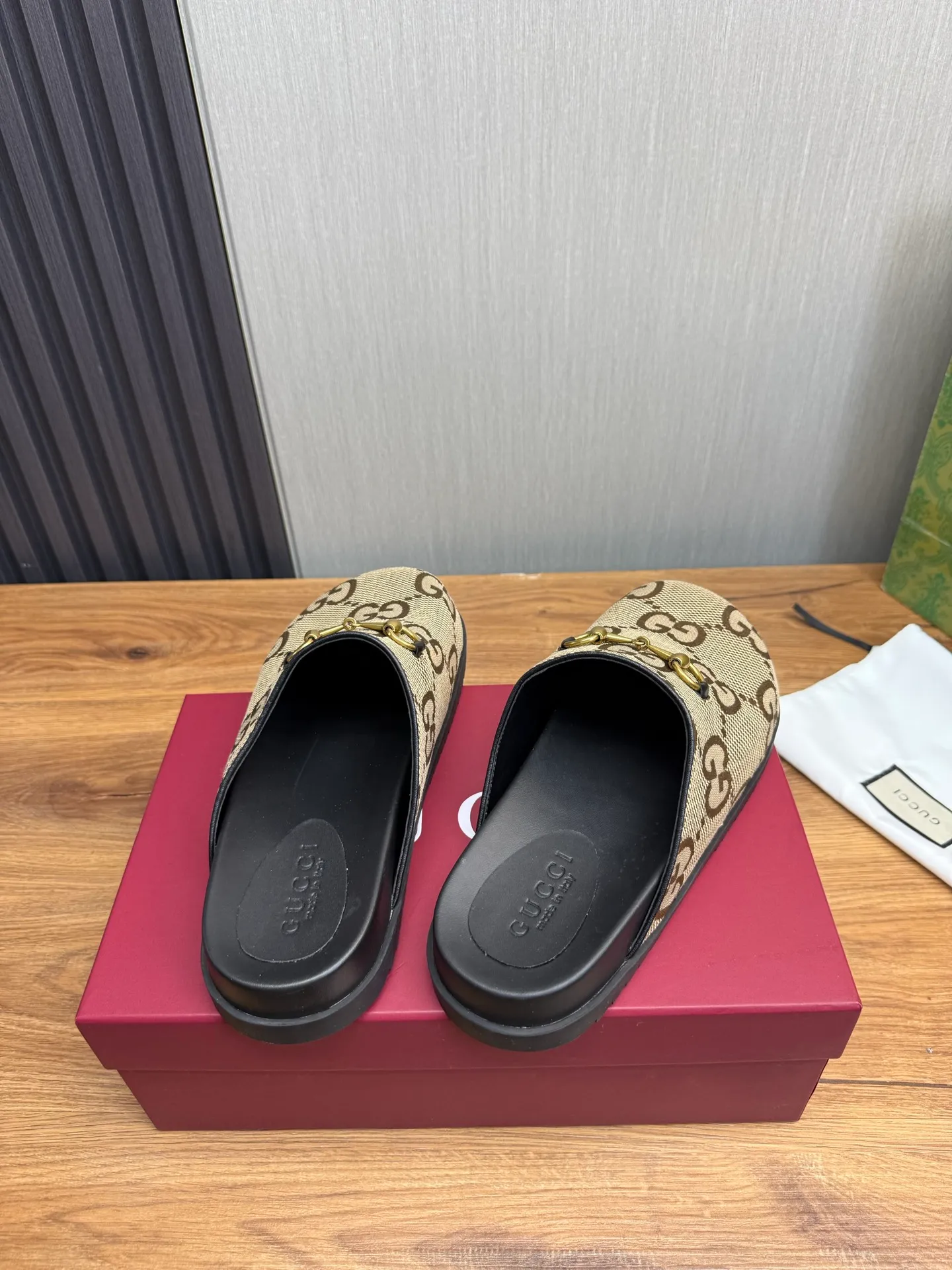 Men's men's shoes💰Pili 400💰Maoli 440💰 ＧＵＣＣＩGucci. Popular couple slippers hot sale🩷💚 🩴Official website one to one production 35-45 size 45 46 🉑️Customized!
